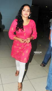 Nithya Menon feet photo thumbnail