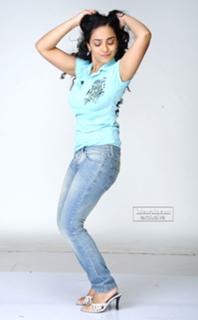 Nithya Menon feet photo thumbnail