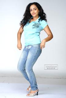 Nithya Menon feet photo thumbnail