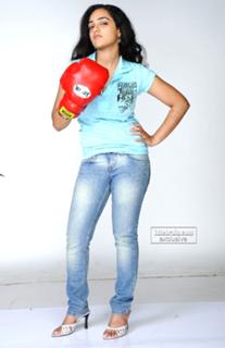 Nithya Menon feet photo thumbnail