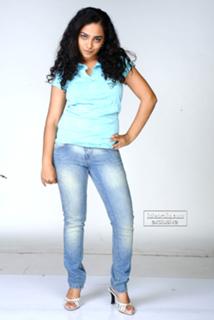 Nithya Menon feet photo thumbnail