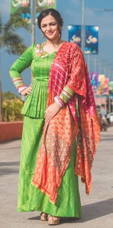 Nithya Menon feet photo thumbnail