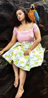Nithya Menon feet photo thumbnail