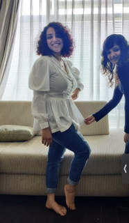 Nithya Menon feet photo thumbnail