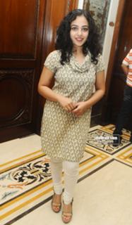 Nithya Menon feet photo thumbnail