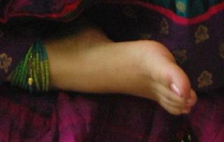 Nithya Menon feet photo thumbnail