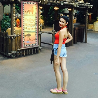 Nitibha Kaul feet photo 7
