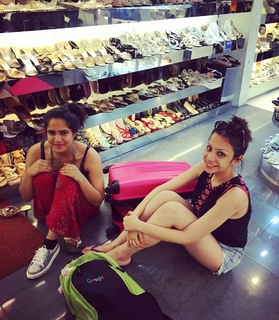 Nitibha Kaul feet photo 4