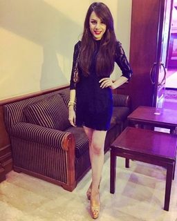 Nitibha Kaul feet photo 3