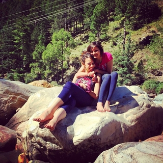 Nitibha Kaul feet photo 17