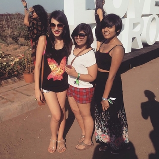 Nitibha Kaul feet photo 10