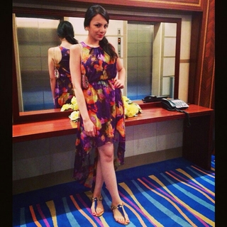 Nitibha Kaul feet photo 8