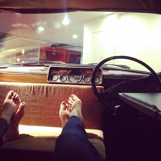 Nitibha Kaul feet photo 6