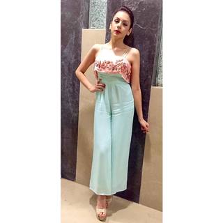 Nitibha Kaul feet photo 15