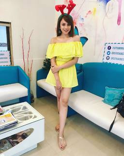 Nitibha Kaul feet photo 6
