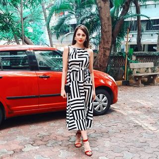 Nitibha Kaul feet photo 1