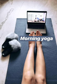 Nitibha Kaul feet photo 18