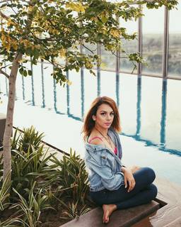 Nitibha Kaul feet photo 17