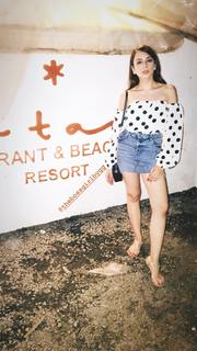 Nitibha Kaul feet photo 5