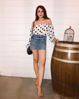 Nitibha Kaul feet photo 11