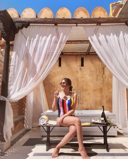 Nitibha Kaul feet photo 4