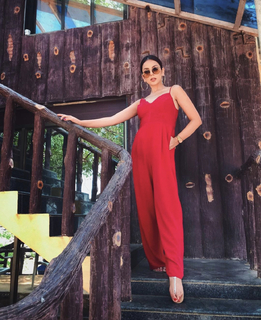 Nitibha Kaul feet photo 9