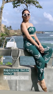 Nitibha Kaul feet photo 12