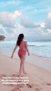 Nitibha Kaul feet photo 11
