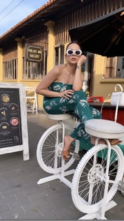 Nitibha Kaul feet photo 7