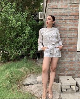 Nitibha Kaul feet photo 1