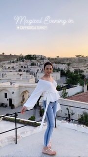 Nitibha Kaul feet photo 3