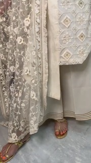 Nitibha Kaul feet photo 3