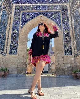 Nitibha Kaul feet photo 14