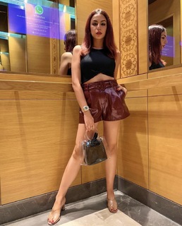Nitibha Kaul feet photo 13