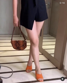 Nitibha Kaul feet photo 20