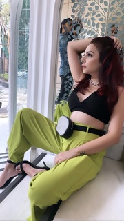 Nitibha Kaul feet photo 19