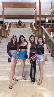 Nitibha Kaul feet photo 7
