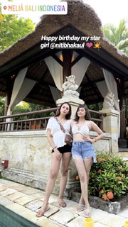 Nitibha Kaul feet photo 4