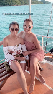 Nitibha Kaul feet photo 14