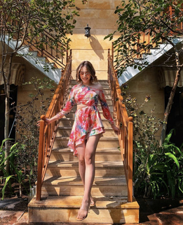 Nitibha Kaul feet photo 3