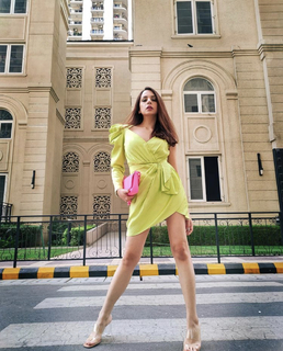 Nitibha Kaul feet photo 1