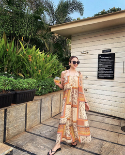Nitibha Kaul feet photo 19