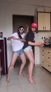 Nitibha Kaul feet photo 18