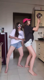 Nitibha Kaul feet photo 17