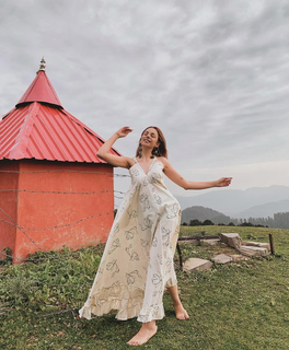 Nitibha Kaul feet photo 19