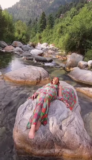 Nitibha Kaul feet photo 17