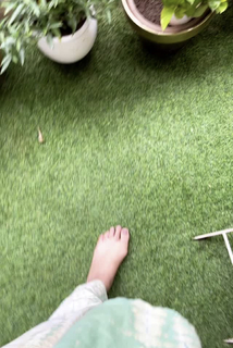 Nitibha Kaul feet photo 12