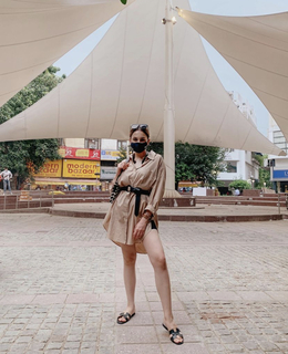 Nitibha Kaul feet photo 20