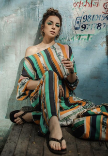 Nitibha Kaul feet photo 18