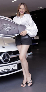 Nitibha Kaul feet photo 12